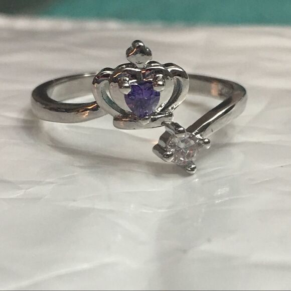 Royal Ring - Picture 2 of 8